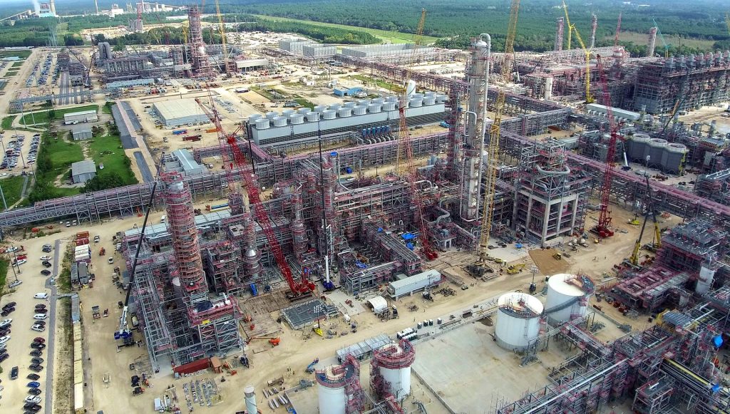 Сопровождение строительства на объекте Газоперерабатывающий комплекс в Усть-Луге.